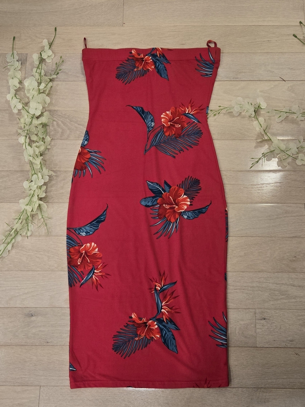 🌸 STRETCHY Red Floral Midi Dress
